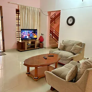 La Casa Trivandrum 4 Bhk Ac Luxury At Centre, Just 5 Kms From Airport & 3 Kms To Trivandrum Railway Station Thiruvananthapuram